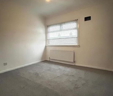 63 Thorndale Square, Carrickfergus, BT38 8JX - Photo 4