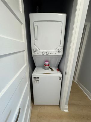 For Lease - 618 Bathurst Street Unit# 202, Toronto, Ontario - Photo 1