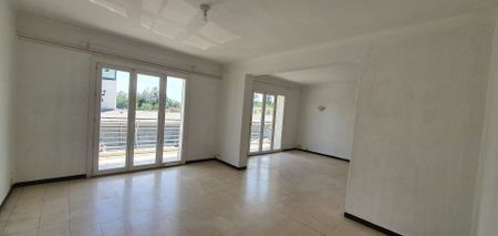 Location Appartement 4 pièces 109m² MONTPELLIER 34000 - Photo 2