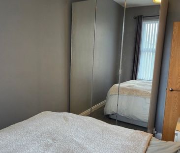 Flat 1, 22 Eglantine Avenue, Off Malone Road, Belfast, BT9 6DX - Photo 4