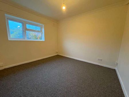 East Avenue, Donnington, Telford, TF2 - Photo 4