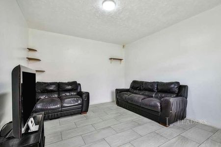 Castlemere Road, Manchester, M9 - Photo 2