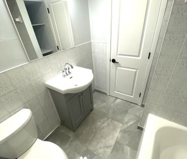 For Lease - 4617 Dundas Street Unit# A, Toronto, Ontario - Photo 4