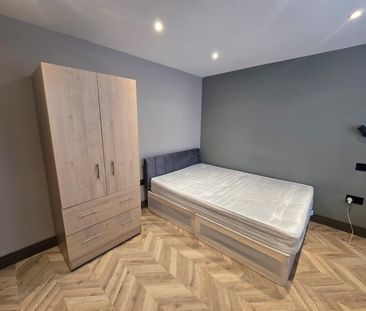 The Fairway, Northolt UB5, London - Photo 2