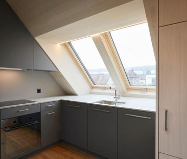 Traumhafte Dachwohnung mit privater Dachterrasse - Photo 2