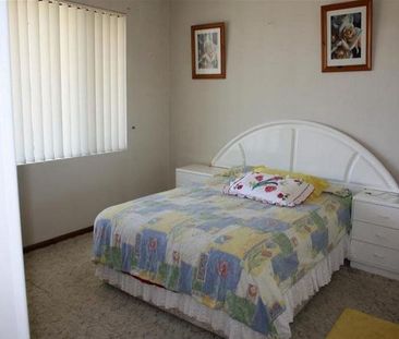 Spacious 4 Bedroom Home - Photo 1