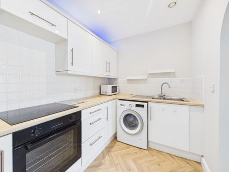2 bedroom Flat To Let - Photo 5