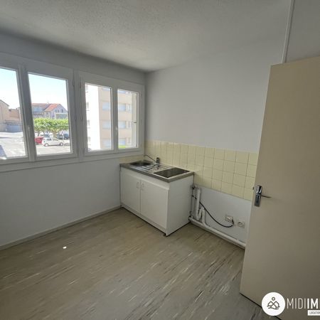 Location Appartement 2 pièces 57m² CARMAUX 81400 - Photo 3