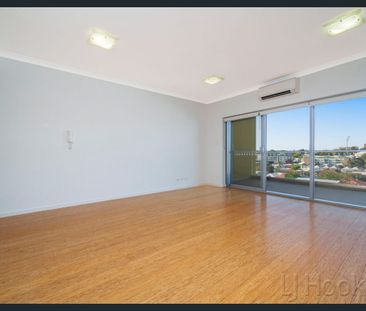 Modern City Living in the Heart of Perth - Photo 1