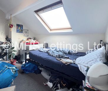 4 Bedroom Mid Terraced House for rent in Spring Grove View - Photo 5