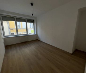 Location Appartement 4 pièces 112m² BOULOGNE SUR MER 62200 - Photo 3