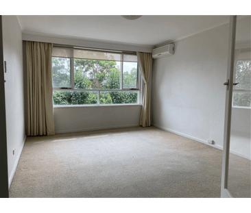 Affordable Apartment in a Fantastic Hawthorn East Location! - Photo 4