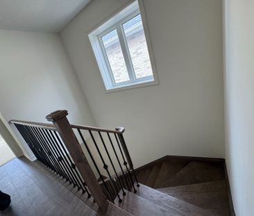 For Lease - 108 Sanderson Drive, Kawartha Lakes, Ontario - Photo 5