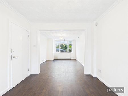 3 bedroom semi-detached house to rent - Photo 5