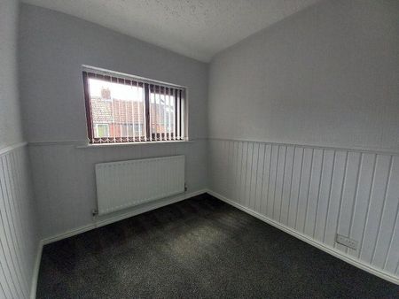 2 bedroom terraced house to rent - Photo 4