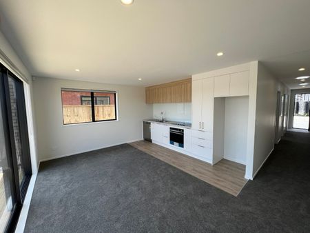 71A Maryvale Road, Milldale, Auckland - Photo 2