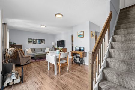 For Lease - 12 Terrace Drive Unit# 212, Bells Corners and South to Fallowfield, Ontario - Photo 2