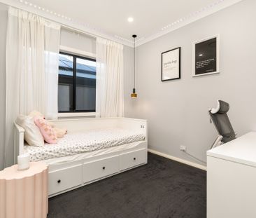 26 Stockhorse Avenue, Box Hill NSW 2765 - House For Rent | Domain - Photo 4