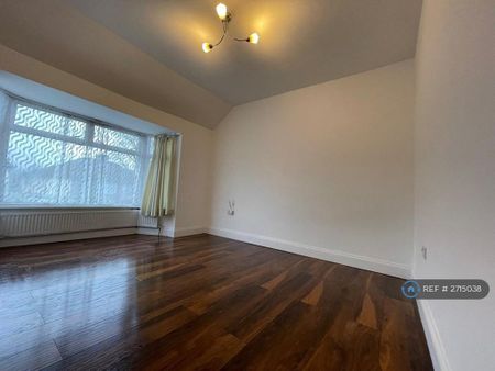 3 bedroom semi-detached house to rent - Photo 5