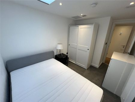 2 bedroom penthouse to rent - Photo 5