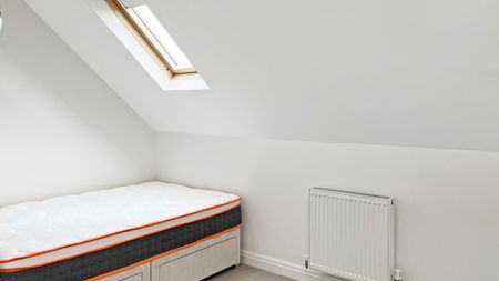 6 Bed Student Accommodation - Photo 4