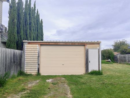 40 Mawby Road, Bentleigh East VIC 3165 - House For Rent | Domain - Photo 5