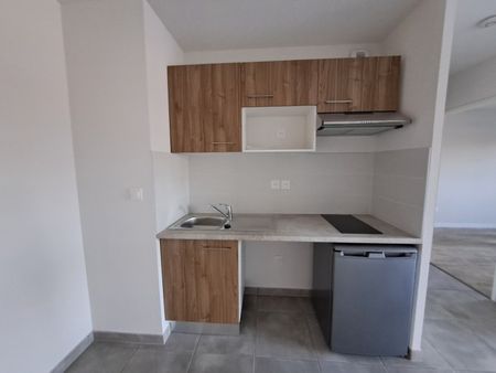 Location Appartement 2 pièces 45m² PERPIGNAN 66000 - Photo 3