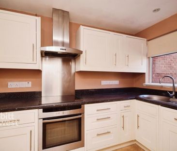 3 bedroom end of terrace house to rent - Photo 3