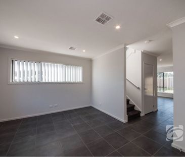 FOUR BEDROOMS AND DOUBLE GARAGE IN A GREAT LOCATION - Photo 6