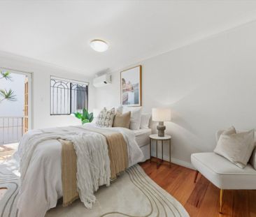 A Rare Bondi Gem, Double Parking with Direct Access, 200m from the ... - Photo 4