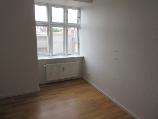 Indbydende lejlighed i hjertet af Aalborg Vestby - Photo 1