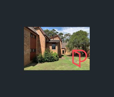 Comfortable & Stylish 2-Bedroom Home - Photo 1