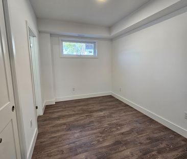 For Lease - 6638 Mcleod Road, Niagara Falls, Ontario - Photo 3