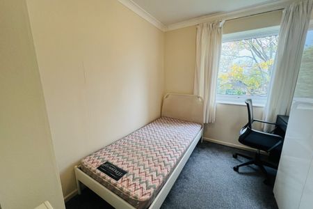 Powney Road, MAIDENHEAD - Photo 5