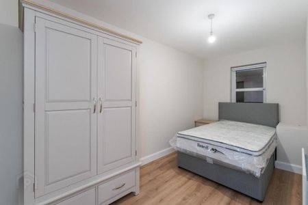 411 College Court Central, Belfast, BT1 6BZ - Photo 4