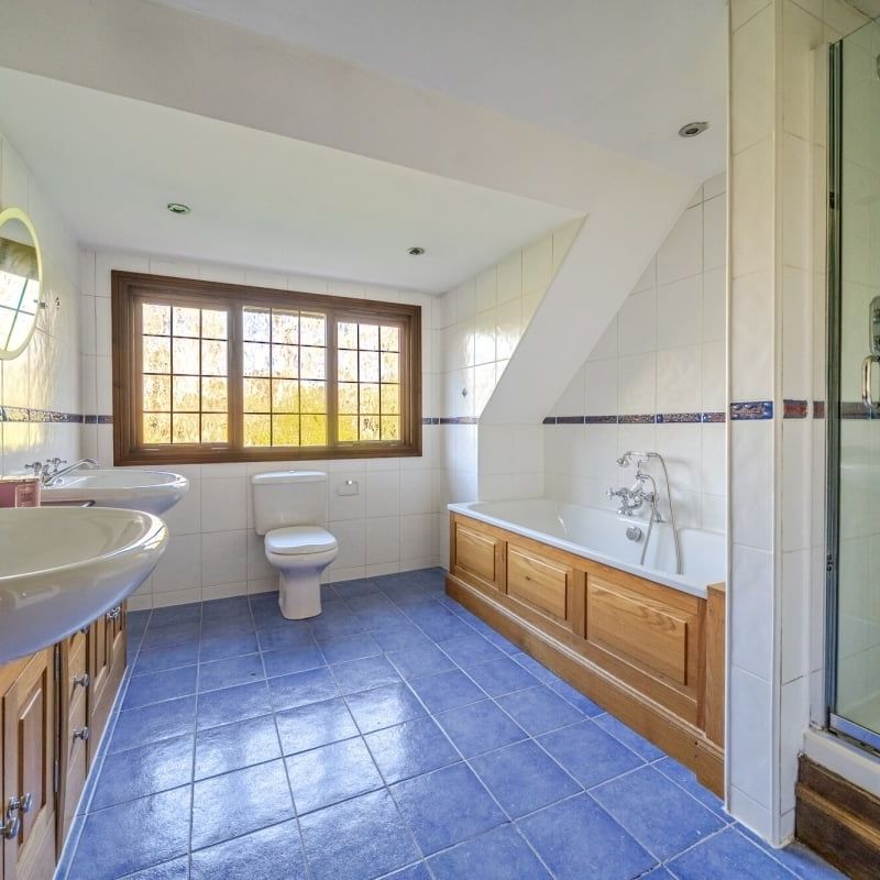 4 bedroom detached house to rent - Photo 1