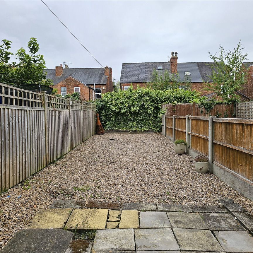 Gedling Grove, Arnold, Nottingham - Photo 1