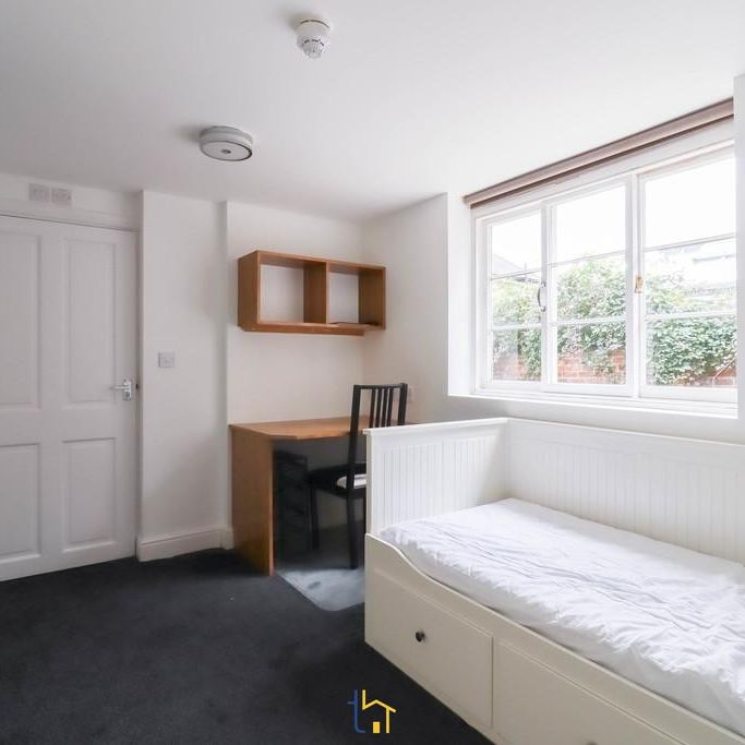1 bedroom ground floor flat to rent - Photo 1