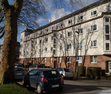 Großzügige 2-Raum-Wohnung wartet auf netten Bewohner ! - Photo 1