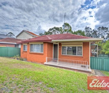 Well Present 3 Bedroom Family Home - Photo 1