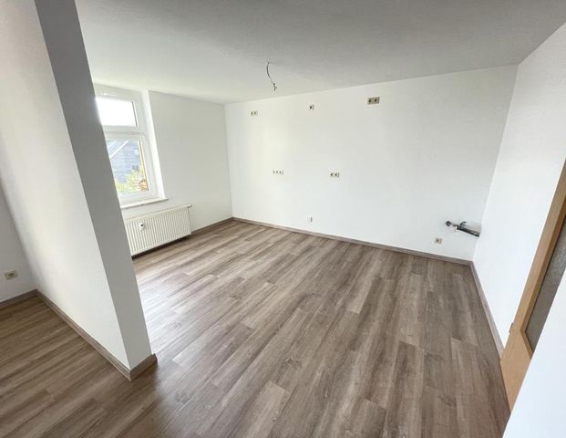 Erstbezug nach Renovierung - Dachgeschosswohnung in Fraureuth - Foto 1