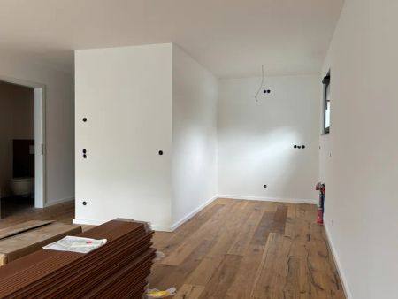NEUBAU: Exklusive 3-Zimmer-Wohnung mit Balkon in Refrath - Photo 2