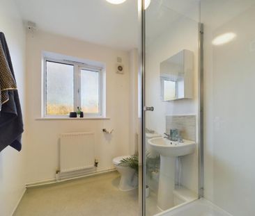 4 bedroom house to rent - Photo 3