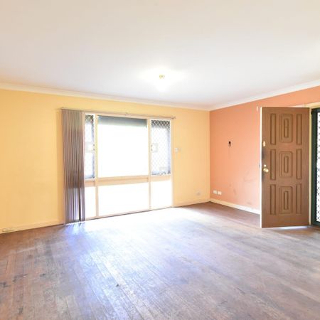 COMFORTABLE 3 BEDROOM HOME IN CONVENIENT ARMADALE LOCATION - Photo 4