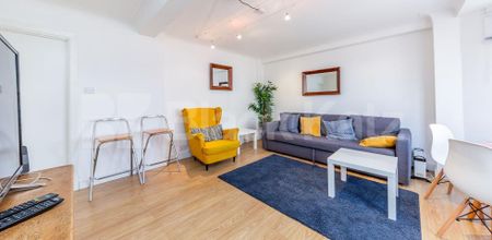 Contemporary One Bedroom Home in Stunning Location - Photo 4