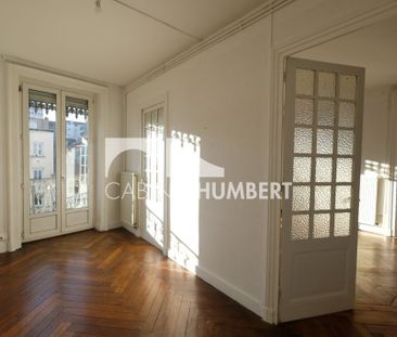 Location Appartement 2 pièces 55m² ST ETIENNE 42000 - Photo 3