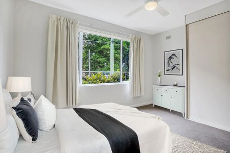 Renovated Apartment in Ultra Convenient Location - Photo 2