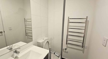 Modern Fully furnished 1BR Studio in Manukau City - Photo 3