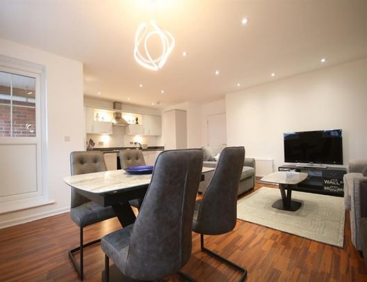 2 Bedroom Apartment To Let - Photo 1