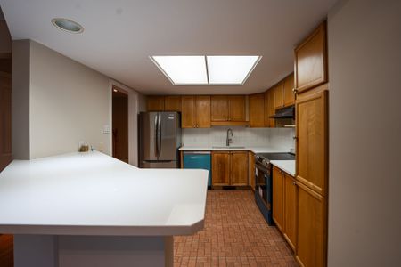 For Lease - 79 Forestglade Crescent, Hunt Club - South Keys and Area, Ontario - Photo 4